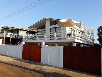 Casa en arriendo diario en Avda Tajamar, Zapallar - 5 dormitorios, 2 baños