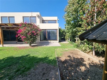Casa en venta en Piedra Roja, Colina - 3 dormitorios, 3 baños