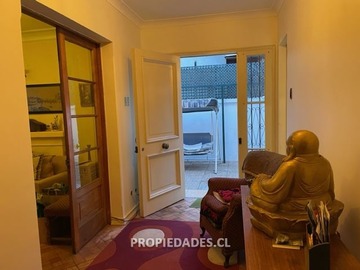 Casa en venta en Sebastián Elcano / Víctor Rae, Las Condes - 5 dormitorios, 3 baños