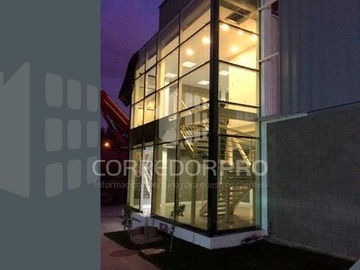 Oficina en venta en Show room con oficina y bodega, cerca de panamericana norte, Quilicura - 4 baños