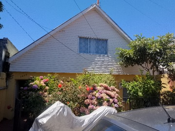 Casa en venta en Pasaje Sonia, Tomé - 5 dormitorios, 3 baños