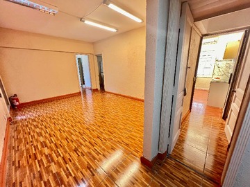 Departamento en venta en A pasos del Metro Santa Lucia 90 m2 (169526), Santiago - 3 dormitorios, 2 baños