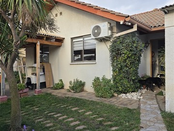 Casa en arriendo mensual en entre 12 y 14 oriente, Machalí - 4 dormitorios, 2 baños