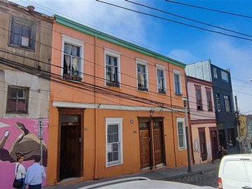 Casa en venta en San Enrique / Templeman / Cerro Alegre, Valparaíso - 10 dormitorios, 5 baños