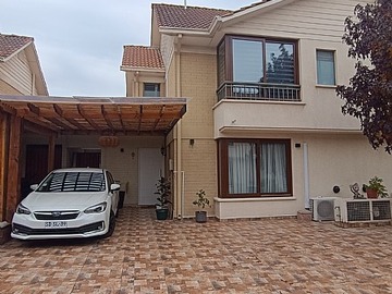 Casa en venta en Venta casa en condominio ciudad satelite, Maipú - 3 dormitorios, 2 baños