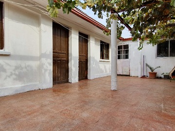 Casa en venta en Vendo Casa grande 5D/2B/1E terreno de 350 m2 (69270), Renca - 5 dormitorios, 2 baños
