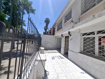 Local Comercial en arriendo mensual en Dardignac - Excelente casa Comercial (133849), Recoleta - 2 dormitorios, 3 baños