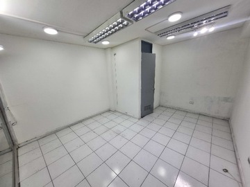 Local Comercial en arriendo mensual en Local Comercial con Bodega (94062), Providencia - 1 baño
