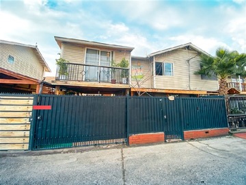 Casa en venta en Los suspiros con almirante riveros, San Bernardo - 4 dormitorios, 2 baños