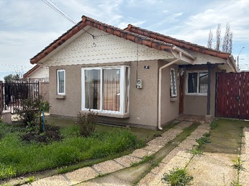 Casa en arriendo mensual en Linda Casa en Mirador Andino de Machali - 3 dormitorios, 2 baños