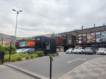 Local Comercial en venta en Vende Local Comercial en Strip Center Huechuraba - 3 baños