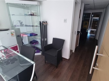 Oficina en venta en Esquina Estoril, Las Condes - 1 dormitorio, 1 baño