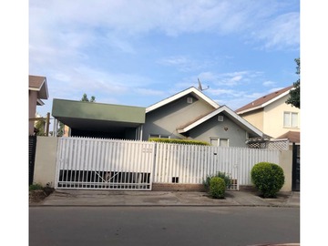 Casa en venta en Estancia Liray, Colina - 3 dormitorios, 2 baños