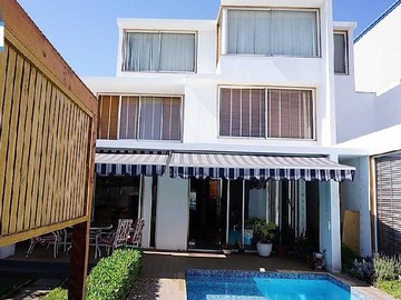 Casa en venta en Venta casa uf 26.987 (64832), Iquique - 6 dormitorios, 7 baños