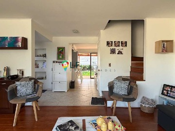 Casa en venta en Redomelada, funcional, conectividad, remodelada (177696), Huechuraba - 4 dormitorios, 4 baños