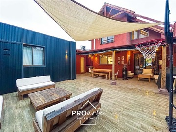 Casa en venta en Portal la reina, Las Condes - 5 dormitorios, 4 baños