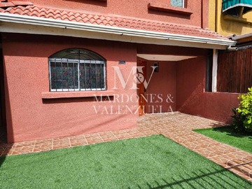 Casa en venta en Se vende hermosa casa de 4D3B,Pudahuel (174072), Pudahuel - 4 dormitorios, 3 baños