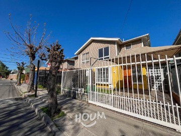 Casa en arriendo mensual en Los Diáconos, Puente Alto - 3 dormitorios, 2 baños