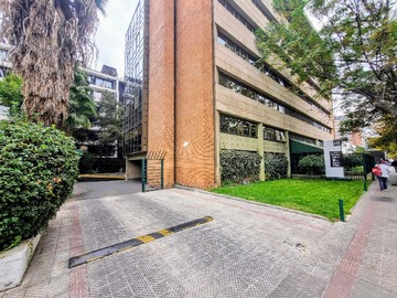 Estacionamiento en venta en Estacionamiento privado en primer piso (133839), Providencia