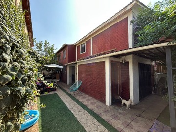 Casa en venta en Villa las industrias, El Bosque - 4 dormitorios, 2 baños
