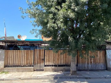 Casa en venta en Venta de amplia Casa en Pudahuel (82560), Pudahuel - 3 dormitorios, 1 baño