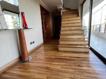 Departamento en venta en Increible duplex barrio el golf (105793), Las Condes - 4 dormitorios, 4 baños