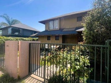 Casa en venta en Torres del paine sur, condominio casa grande, Peñalolén - 4 dormitorios, 4 baños