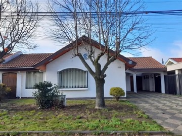 Casa en venta en Santo Tomas 1587, Chillán - 3 dormitorios, 3 baños