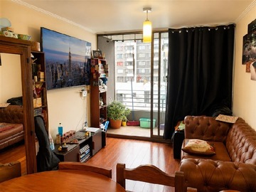 Departamento en venta en Tarapaca / Serrano, Santiago - 2 dormitorios, 2 baños
