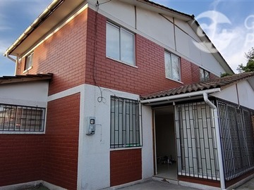 Casa en arriendo mensual en Calcuripe 1760, La Florida - 3 dormitorios, 2 baños