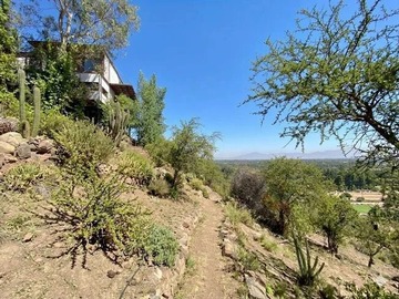 Casa en venta en El Agarrobo, Colina - 4 dormitorios, 4 baños