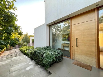 Casa en venta en Casa mediterránea 4 dorm + escritorio + servicio los bosques, Colina - 4 dormitorios, 3 baños