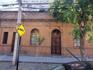 Casa en venta en Adolfo ossa/pablo urzua, Independencia - 7 dormitorios, 2 baños