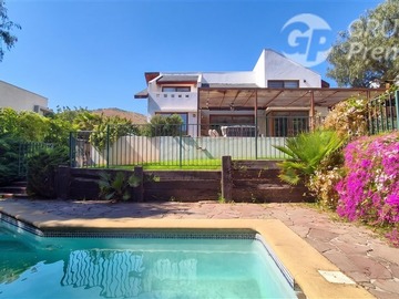 Casa en venta en Atacamita, Colina, Colina - 6 dormitorios, 5 baños
