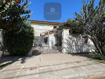 Casa en venta en Punmavida 550, Maipú - 4 dormitorios, 3 baños