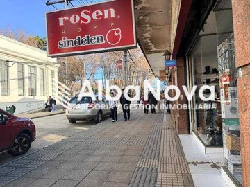 Local Comercial en arriendo mensual en En Pleno Centro a 25 m Plaza de Armas (173743), Angol - 1 baño