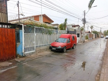 Casa en venta en Casa Locarno-Berna, cerca del Metro Lo Ovalle (173378), La Cisterna - 3 dormitorios, 1 baño
