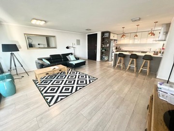 Departamento en venta en Venta hermoso depto vista despejada pasos del parque arauco, Las Condes - 2 dormitorios, 2 baños