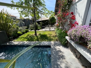 Casa en venta en Vende casa acogedora Hospital Fach (129443), Las Condes - 3 dormitorios, 2 baños