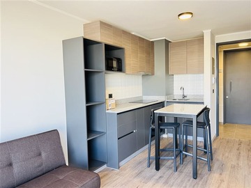 Departamento en arriendo mensual en Calle Jose Ureta a dos cuadras del metro Lo Ovalle, La Cisterna - 1 dormitorio, 1 baño