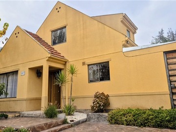 Casa en venta en Excelente Casa 3D/3B | Homeoffice | Microbarrio de Alto Macul, La Florida - 3 dormitorios, 3 baños