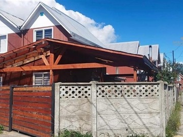 Casa en venta en Curacautín, Curacautín - 4 dormitorios, 2 baños