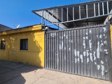 Casa en venta en Raquel 528, Recoleta, Región Metropolitana de Santiago 8420000, Chile, Recoleta - 7 dormitorios, 4 baños