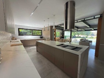 Casa en venta en Venta casa muy moderna, todo integrado (157385), Colina - 5 dormitorios, 5 baños