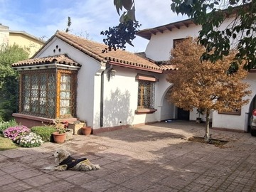 Casa en venta en Brown sur/los plátanos, Macul - 6 dormitorios, 3 baños