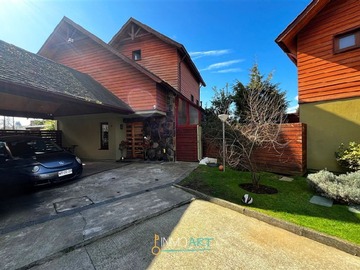 Casa en venta en Condominio Frankfurt 1, Temuco - 5 dormitorios, 5 baños
