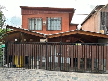 Casa en venta en Villa el rodeo, Lo Barnechea - 5 dormitorios, 2 baños