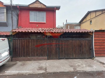Casa en venta en Casa de Dos Pisos, 3 Dormitorios, 2 Baños, Quilicura. - 2 dormitorios, 2 baños