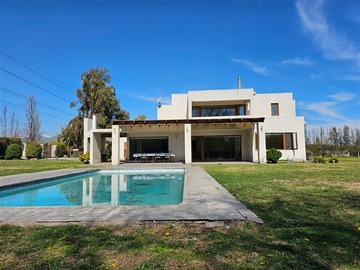 Casa en venta en Algarrobal 2, Colina - 4 dormitorios, 3 baños