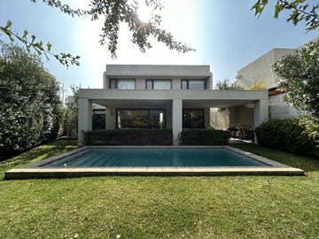 Casa en venta en Laguna piedra roja, Colina - 3 dormitorios, 4 baños